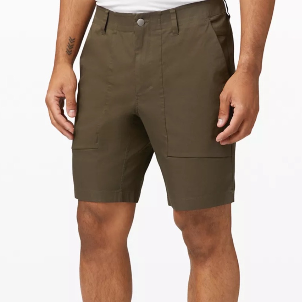 Men’s Lululemon Weekender Short 9” size 36 NWT